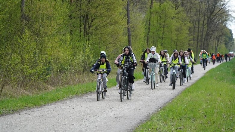  Bezpiecznie na rowerze. Cezary Zamana gościł w Skierniewicach 