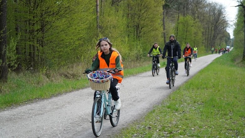  Bezpiecznie na rowerze. Cezary Zamana gościł w Skierniewicach 