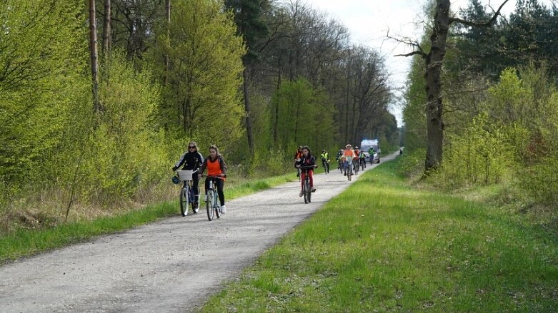  Bezpiecznie na rowerze. Cezary Zamana gościł w Skierniewicach 