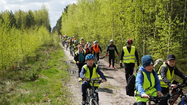  Bezpiecznie na rowerze. Cezary Zamana gościł w Skierniewicach 