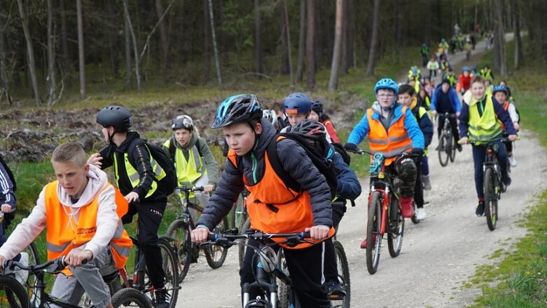  Bezpiecznie na rowerze. Cezary Zamana gościł w Skierniewicach 