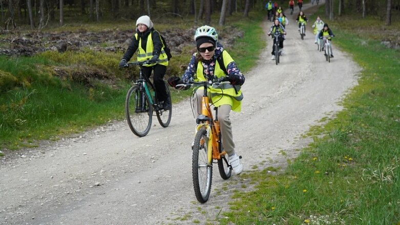  Bezpiecznie na rowerze. Cezary Zamana gościł w Skierniewicach 