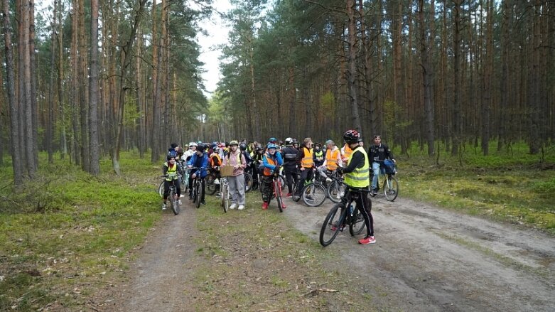  Bezpiecznie na rowerze. Cezary Zamana gościł w Skierniewicach 