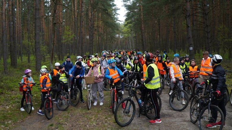  Bezpiecznie na rowerze. Cezary Zamana gościł w Skierniewicach 