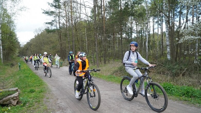  Bezpiecznie na rowerze. Cezary Zamana gościł w Skierniewicach 