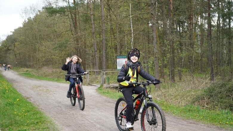  Bezpiecznie na rowerze. Cezary Zamana gościł w Skierniewicach 