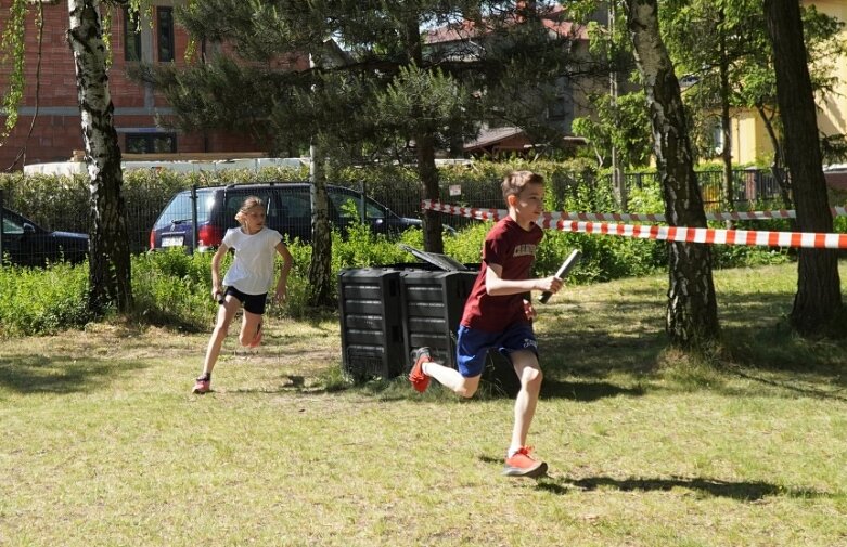  Biegowe sztafety w okazji Dnia Dziecka w Siódemce 