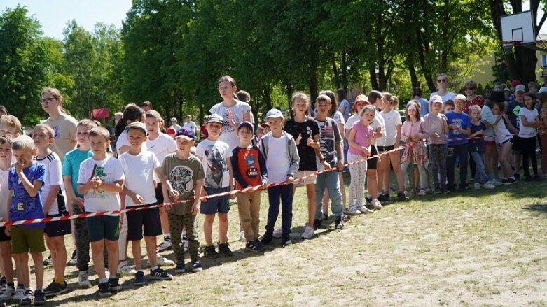  Biegowe sztafety w okazji Dnia Dziecka w Siódemce 