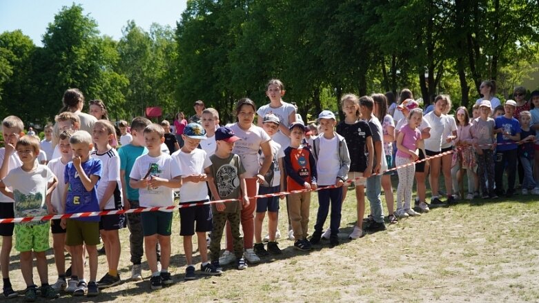  Biegowe sztafety w okazji Dnia Dziecka w Siódemce 