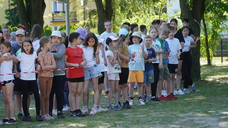  Biegowe sztafety w okazji Dnia Dziecka w Siódemce 