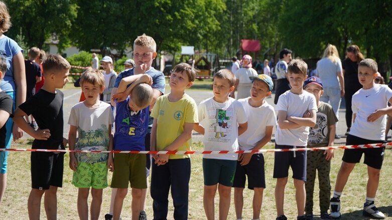  Biegowe sztafety w okazji Dnia Dziecka w Siódemce 