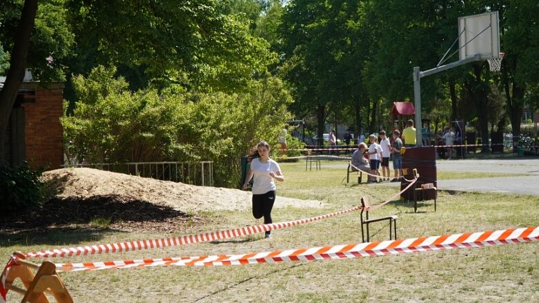  Biegowe sztafety w okazji Dnia Dziecka w Siódemce 