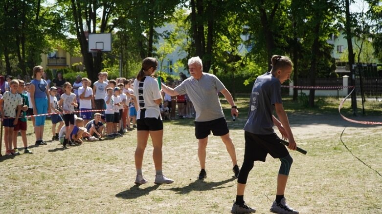  Biegowe sztafety w okazji Dnia Dziecka w Siódemce 