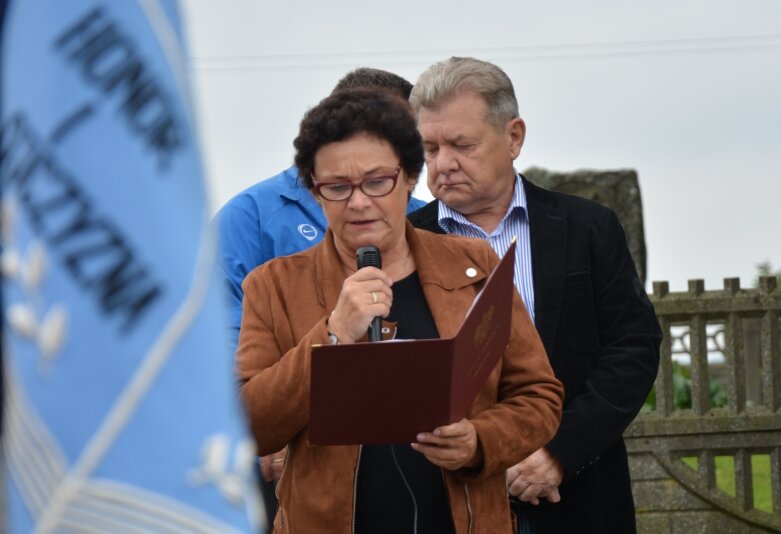  Bolesne pamiątki na ziemi jeżowskiej 