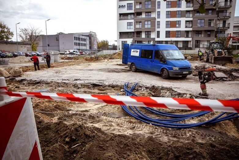  Budowa parkingu przy ulicy Jagiellońskiej. Zobacz postępy robót 