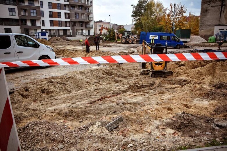  Budowa parkingu przy ulicy Jagiellońskiej. Zobacz postępy robót 