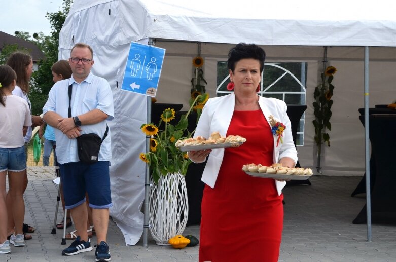  Burmistrz Jeżowa na dożynki wjechał wierzchem 