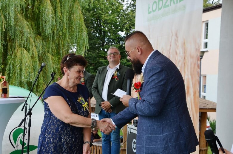  Burmistrz Jeżowa na dożynki wjechał wierzchem 