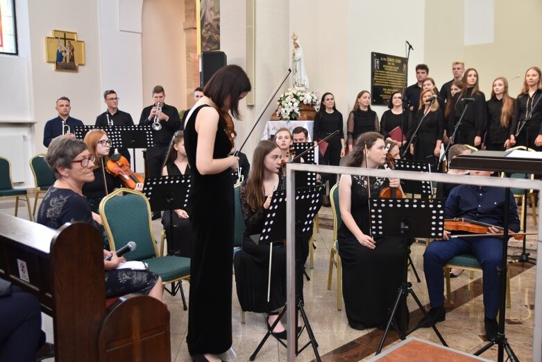  Było dostojnie, pięknie. Szczególny koncert w Garnizonie 