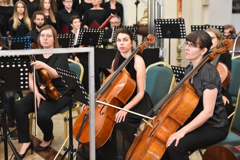  Było dostojnie, pięknie. Szczególny koncert w Garnizonie 