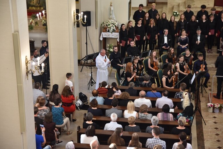  Było dostojnie, pięknie. Szczególny koncert w Garnizonie 