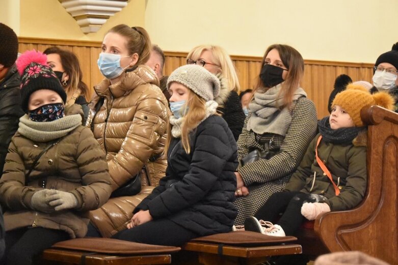  Charytatywny koncert, lepienie pierogów i pieczenie ciast.  Wszystko dla Agaty! 