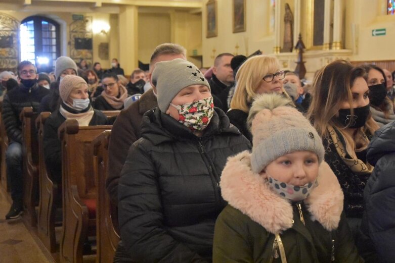  Charytatywny koncert, lepienie pierogów i pieczenie ciast.  Wszystko dla Agaty! 