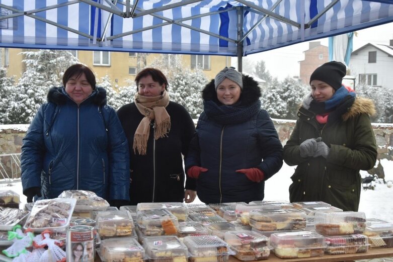  Charytatywny koncert, lepienie pierogów i pieczenie ciast.  Wszystko dla Agaty! 