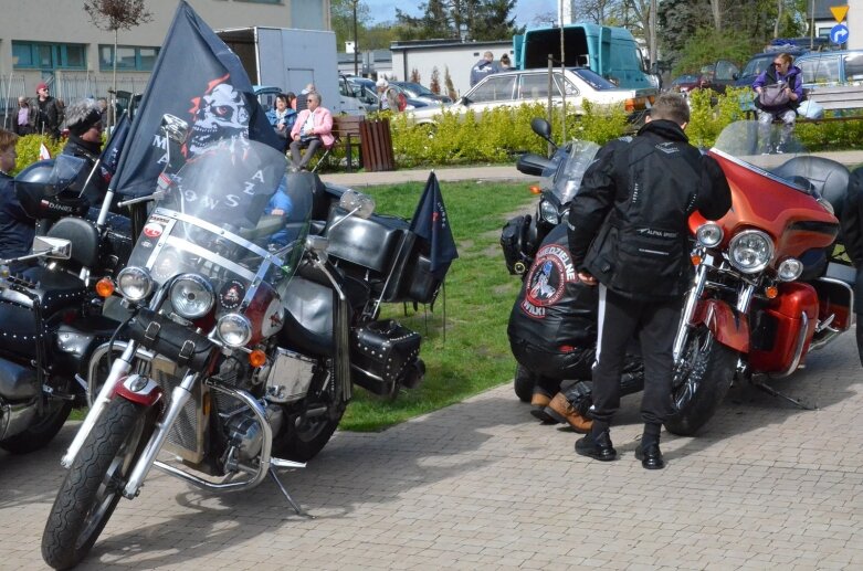  Charytatywny zlot samochodów i motocykli w Skierniewicach [ZDJĘCIA] 