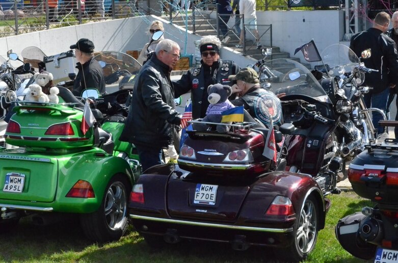  Charytatywny zlot samochodów i motocykli w Skierniewicach [ZDJĘCIA] 