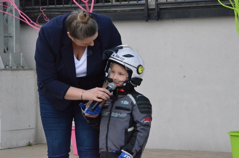  Charytatywny zlot samochodów i motocykli w Skierniewicach [ZDJĘCIA] 