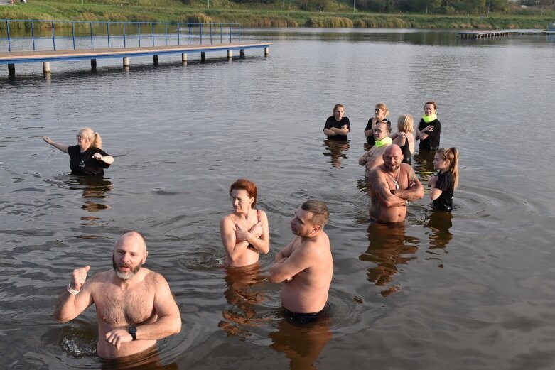  Coraz więcej osób morsuje się w Skierniewicach  