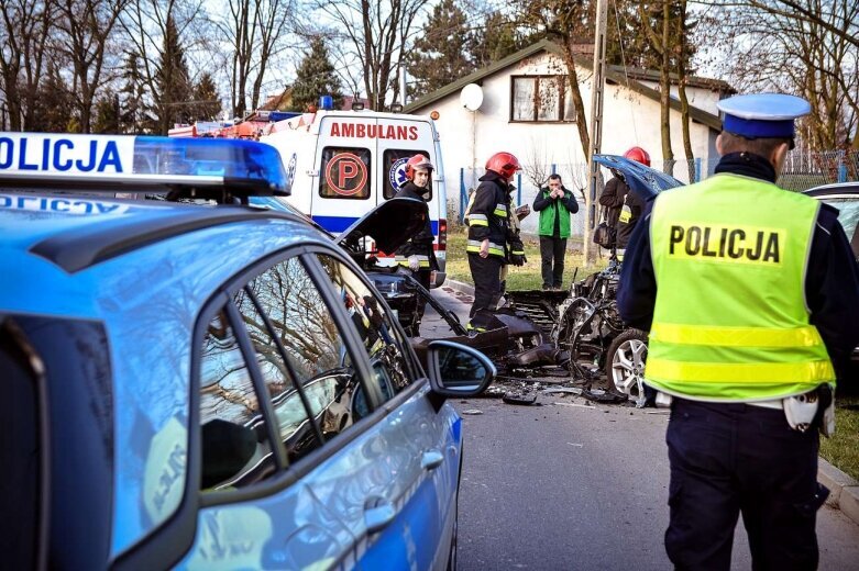  Czołowe zderzenie na Waryńskiego 