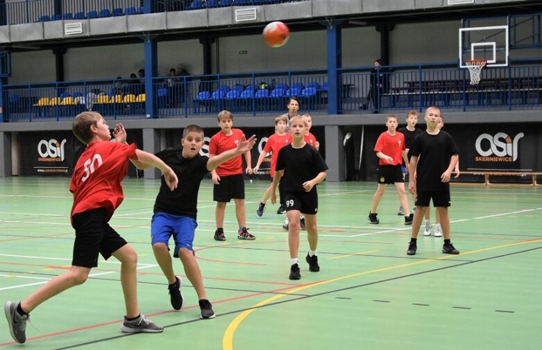  Czwórka i Dziewiątka najlepsze w Igrzyskach Dzieci w piłce ręcznej 