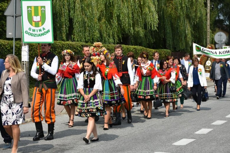  Dożynki 2021: gminny folklor w Zagrodzie Ludowej [ZDJĘCIA] 