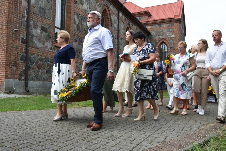  Dożynki parafialne w Lipcach Reymontowskich 