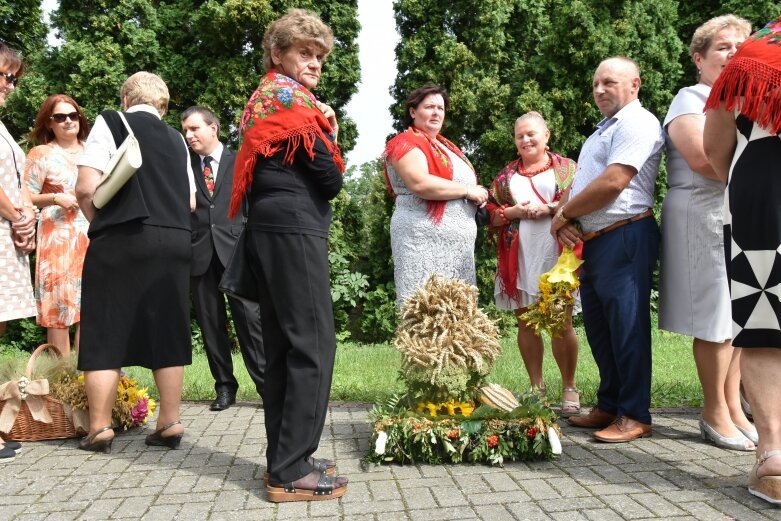  Dożynki parafialne w Lipcach Reymontowskich 