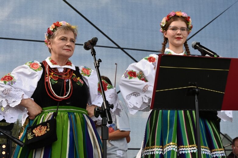  Dożynki Powiatowe w Woli Pękoszewskiej 