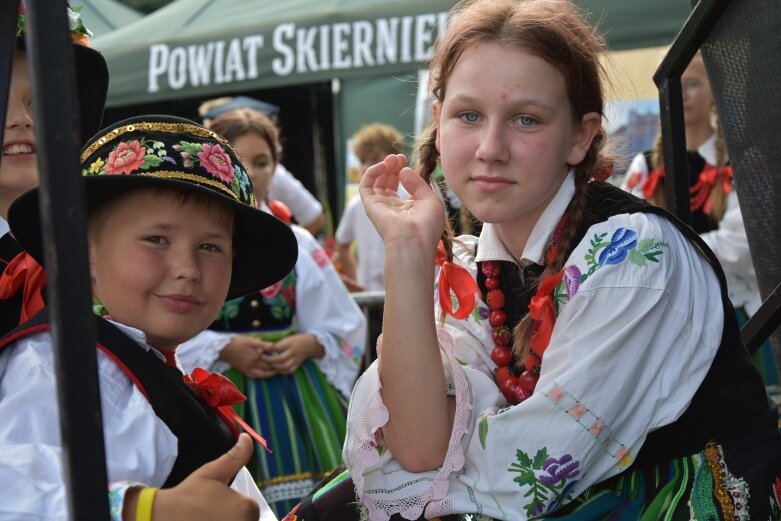  Dożynki Powiatowe w Woli Pękoszewskiej 