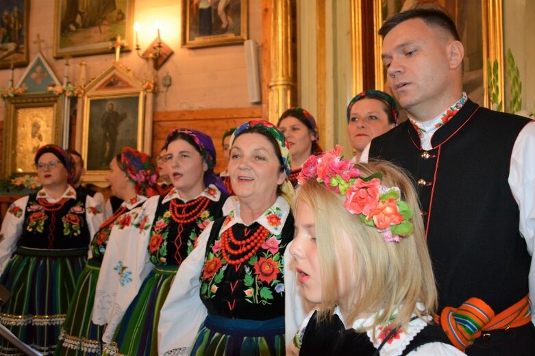  Dożynkowego chleba i miodu starczyło dla wszystkich  