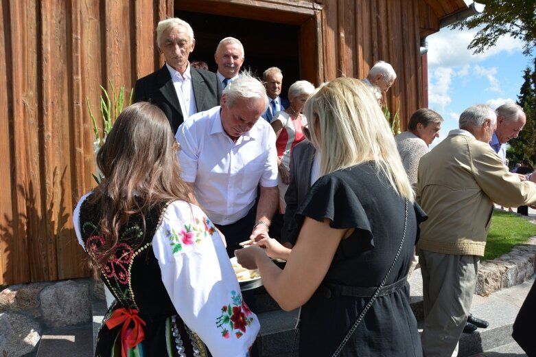  Dożynkowego chleba i miodu starczyło dla wszystkich  