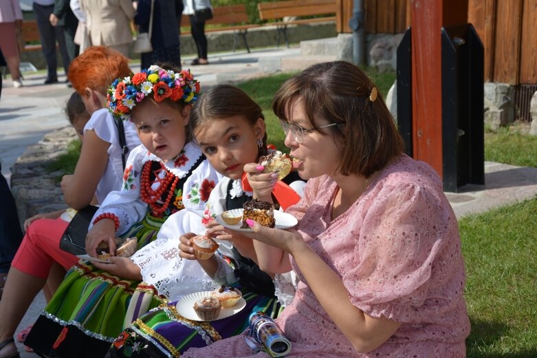  Dożynkowego chleba i miodu starczyło dla wszystkich  