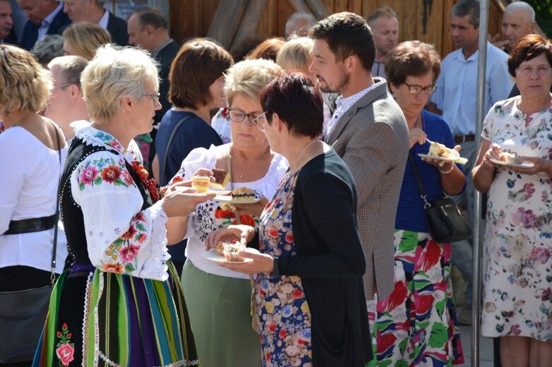  Dożynkowego chleba i miodu starczyło dla wszystkich  