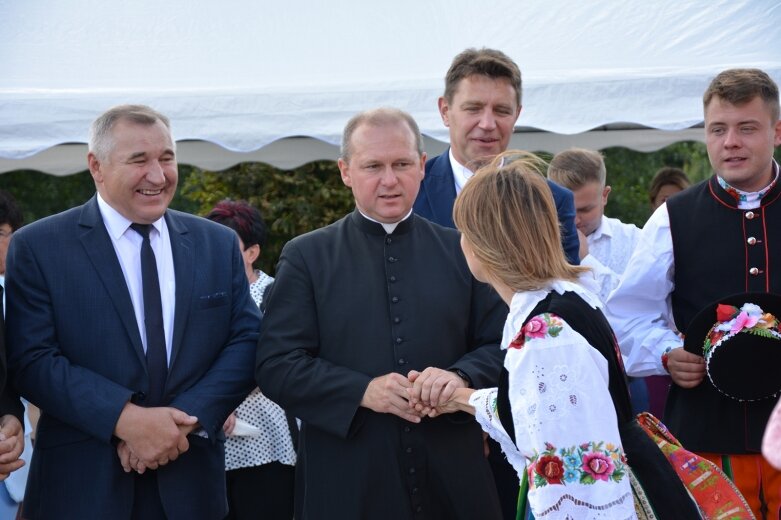  Dożynkowego chleba i miodu starczyło dla wszystkich  