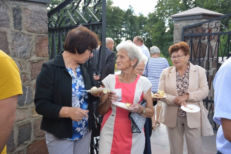  Dożynkowego chleba i miodu starczyło dla wszystkich  