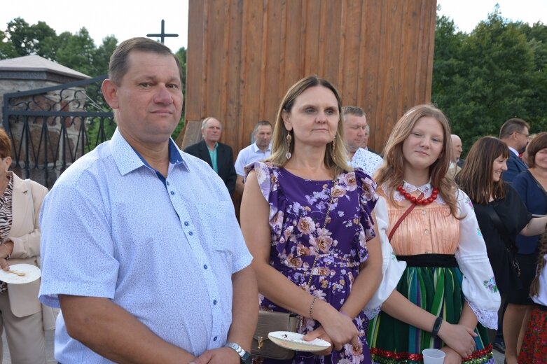  Dożynkowego chleba i miodu starczyło dla wszystkich  