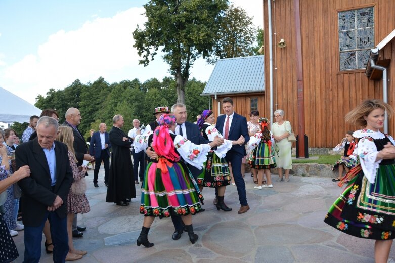  Dożynkowego chleba i miodu starczyło dla wszystkich  