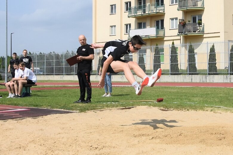  Drużynowa lekka atletyka na stadionie przy ulicy Tetmajera 