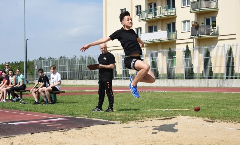  Drużynowa lekka atletyka na stadionie przy ulicy Tetmajera 