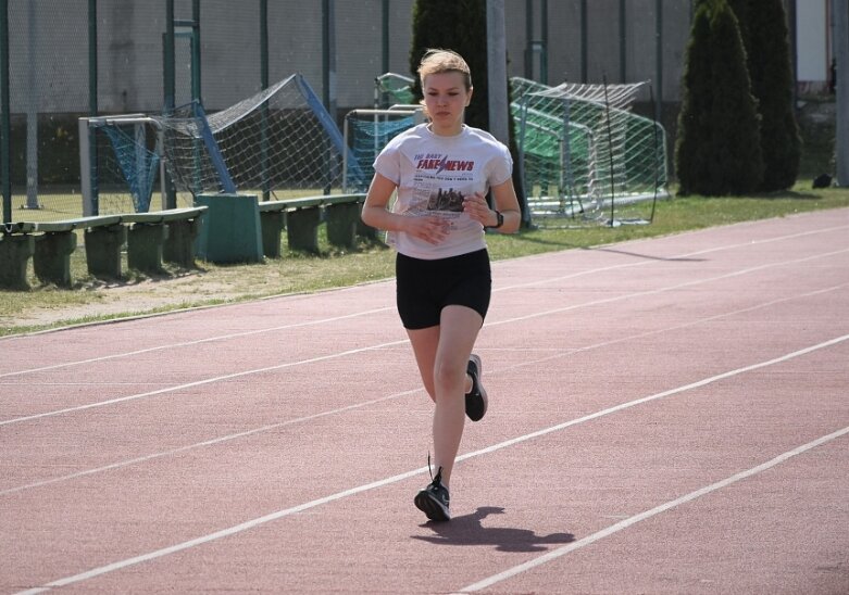  Drużynowa lekka atletyka na stadionie przy ulicy Tetmajera 